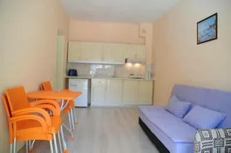 Ξενοδοχείο με διαμερίσματα Efem Apart